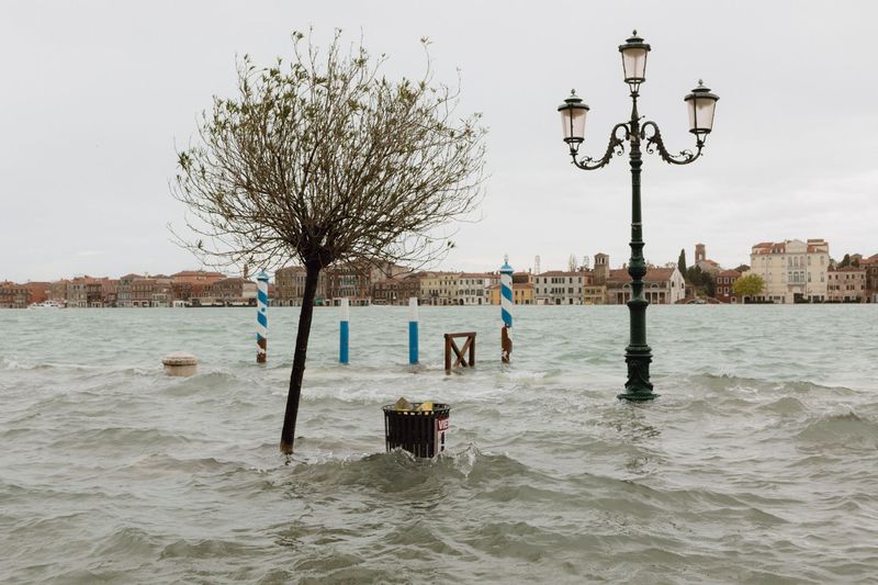 © Matteo De Mayda - Image from the acqua alta photography project