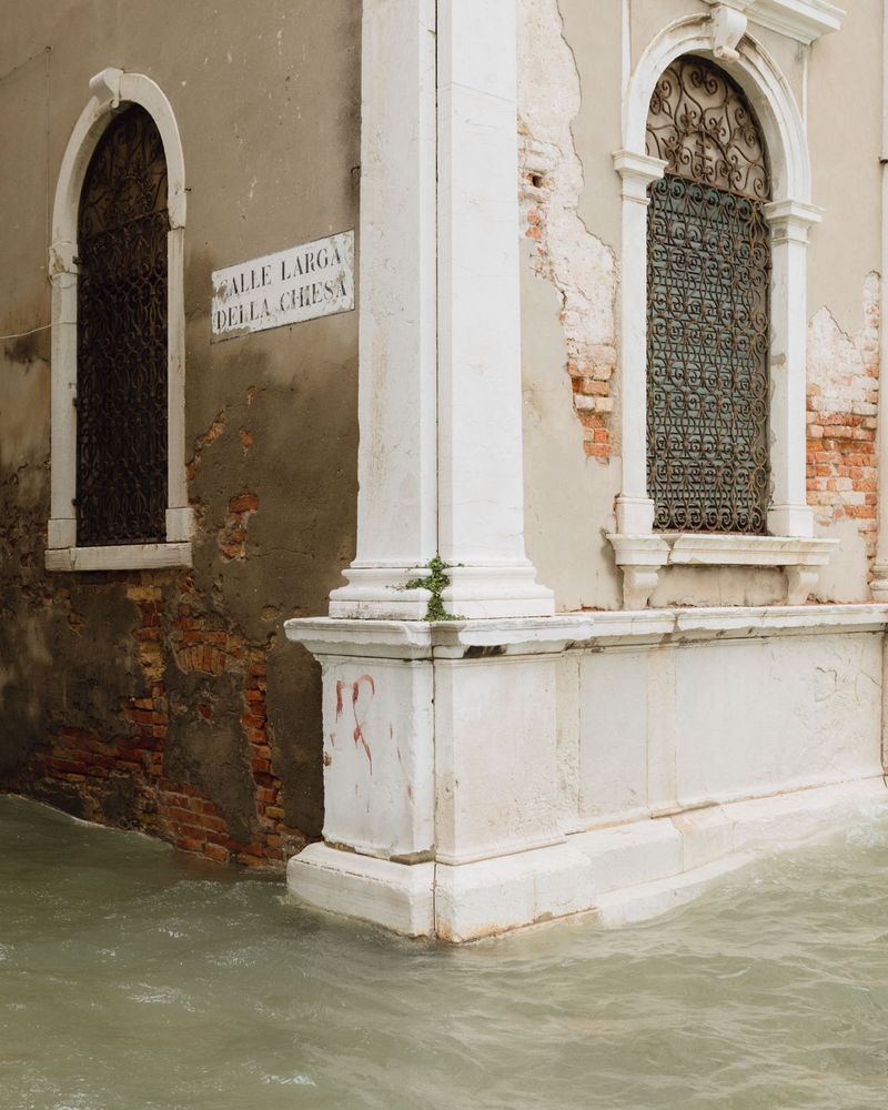 © Matteo De Mayda - Image from the acqua alta photography project