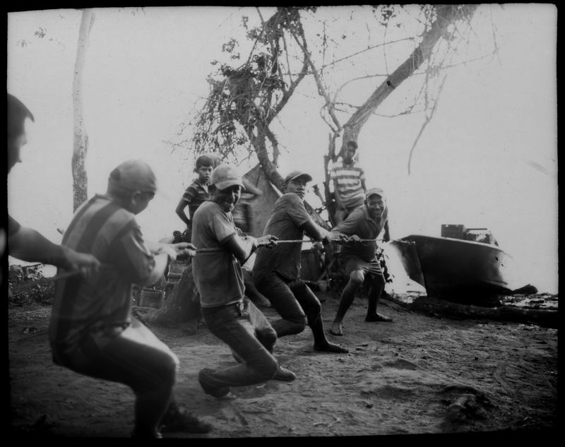 © RODRIGO ABD - Image from the FISHERMAN´S OIL photography project