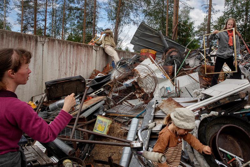 © Touko Hujanen - Image from the Forest Family photography project