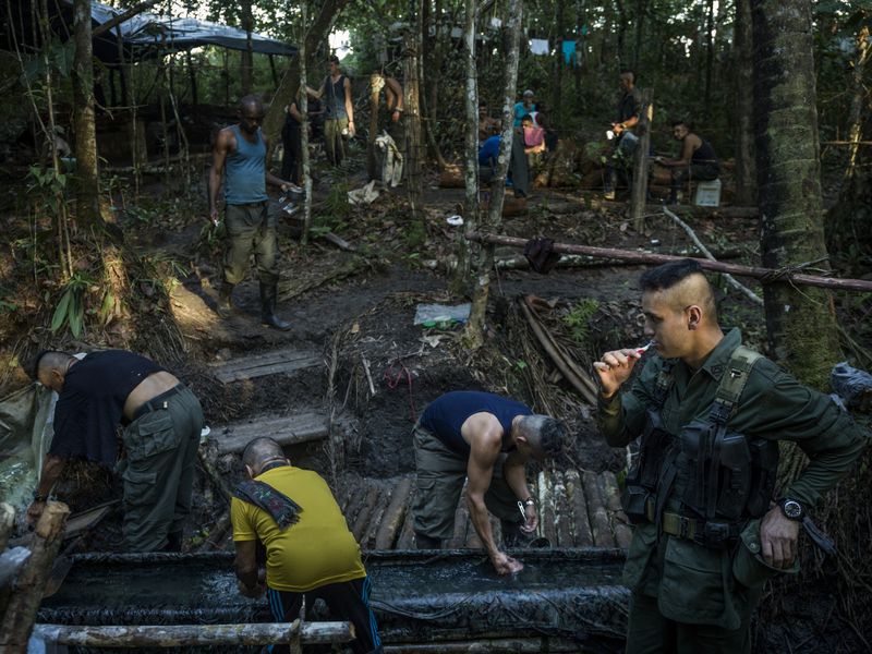 © Mads Nissen - Image from the Hope over Fear - Colombia's struggle for peace photography project