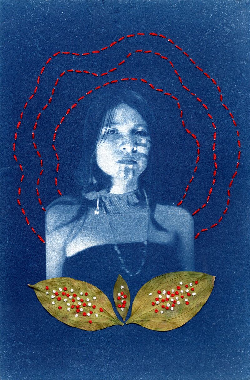 © Tatiana Lopez - Ipiak. Cyanotype photography with intervened embroidery.