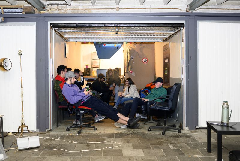 © Els Zweerink - In the garage box; where they make music and chill out.
