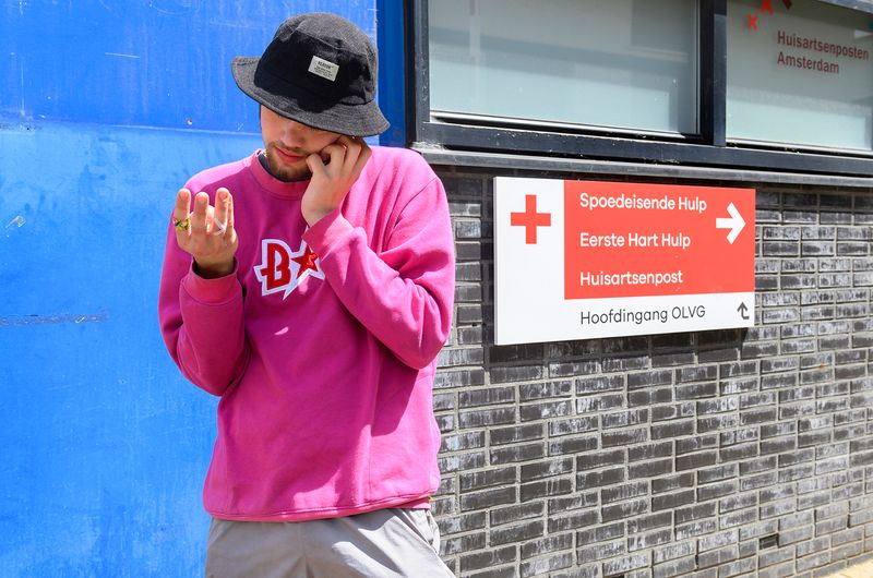 © Els Zweerink - Going to the emergency department of the closest hospital, after a panic attack, and hitting a glass window.