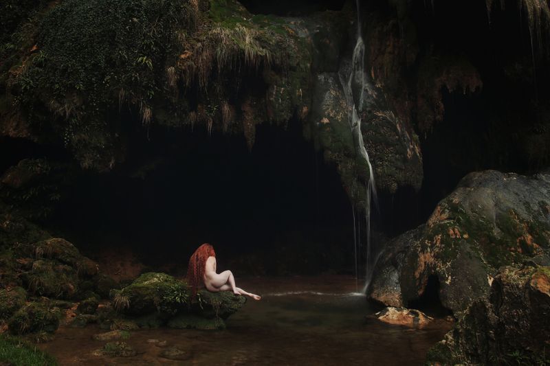 © Natalia Kovachevski - "The Guardian Cybèle" - Photographer and Model : Natalia Kovachevski - Assistant : Alisson Kubany