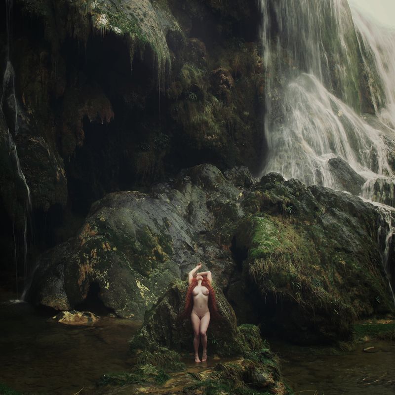 © Natalia Kovachevski - "Naiad" - Photographer and Model : Natalia Kovachevski - Assistant : Alisson Kubany