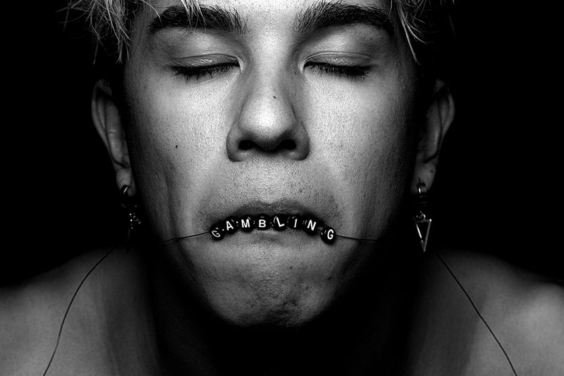 © Axel Calvet - Image from the LISTEN TO THE STRANDED SOULS photography project