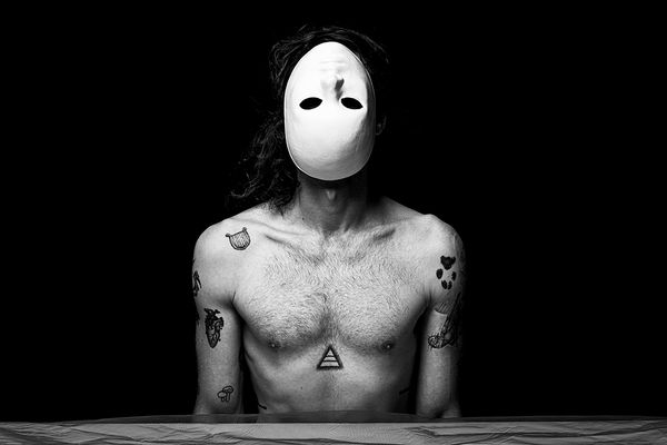 © Axel Calvet - Image from the LISTEN TO THE STRANDED SOULS photography project