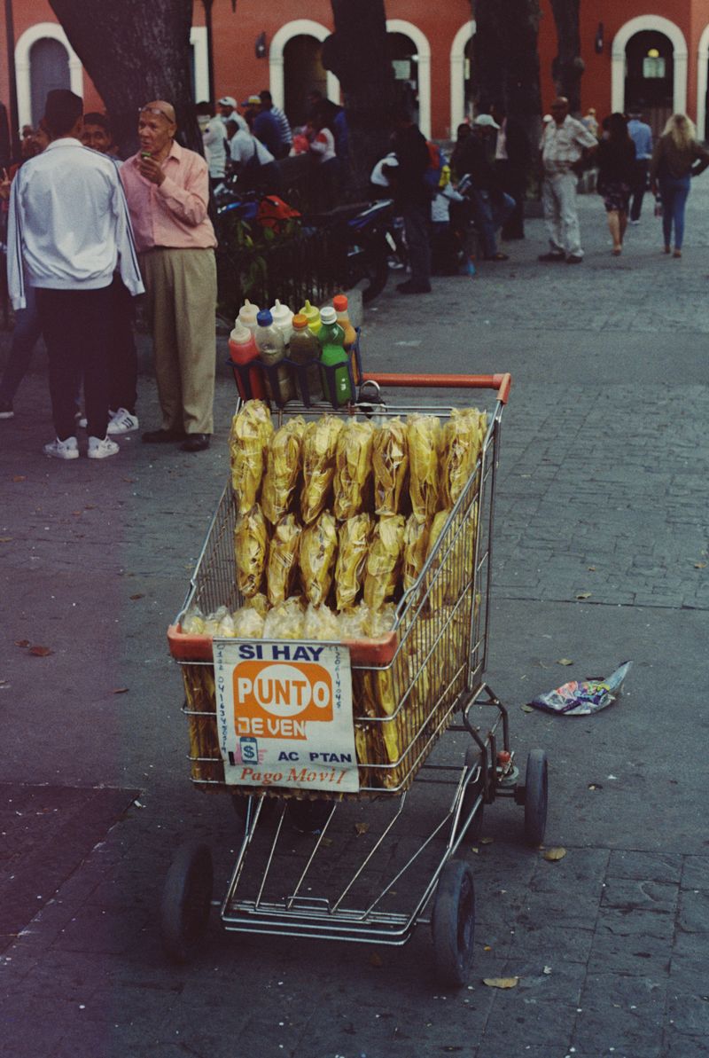 © jose Menendez - Image from the "Los pasos prohibidos" (the forbidden moves) photography project