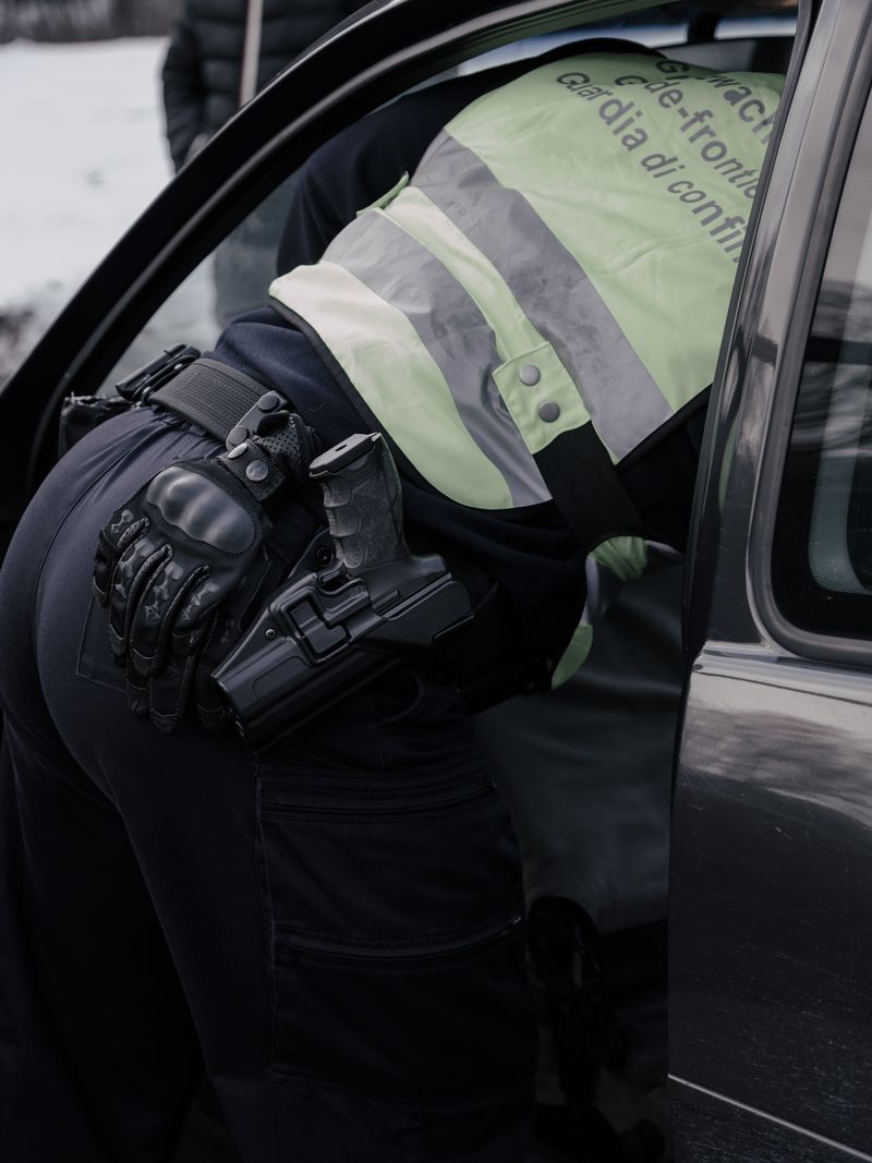 © Salvatore Vitale - A car control at the border by the Border Police, looking for drugs importation.