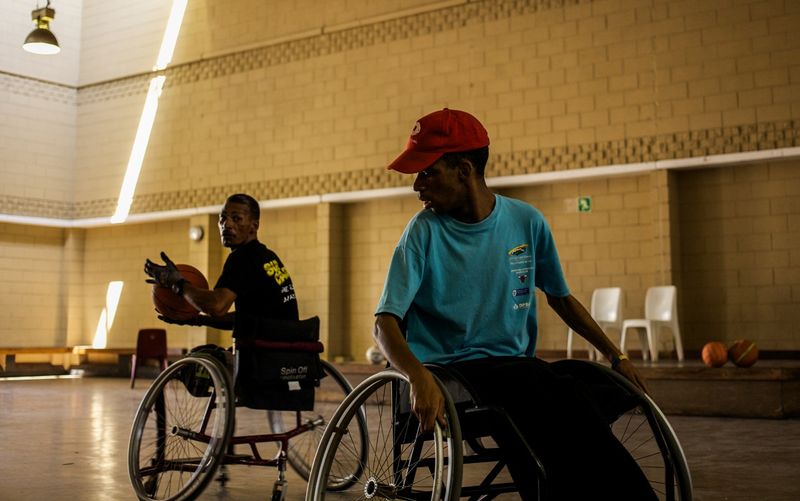 © Sally Low - Image from the Oasis photography project