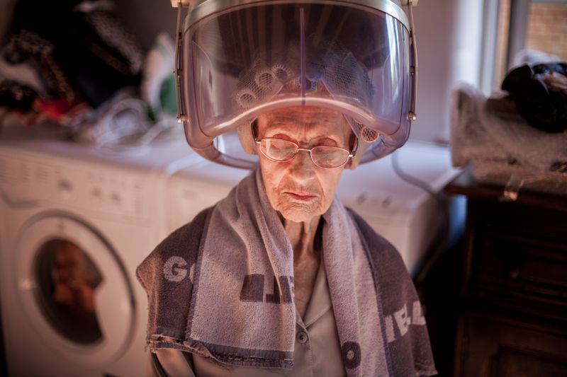 © Sally Low - Ivy has her hair done every 2 weeks at the home she shares on the lane with her son, granddaughter and grandchildren.