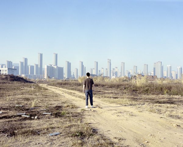 © Jialong Yang - Untitled (standing)