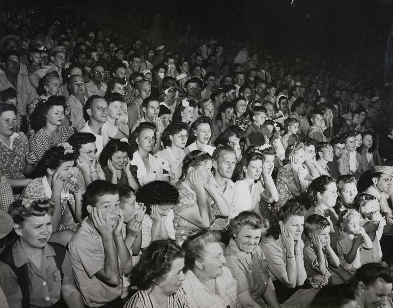 © Melissa Catanese - Crowd #1