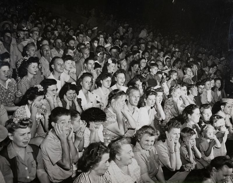 © Melissa Catanese - Crowd #1