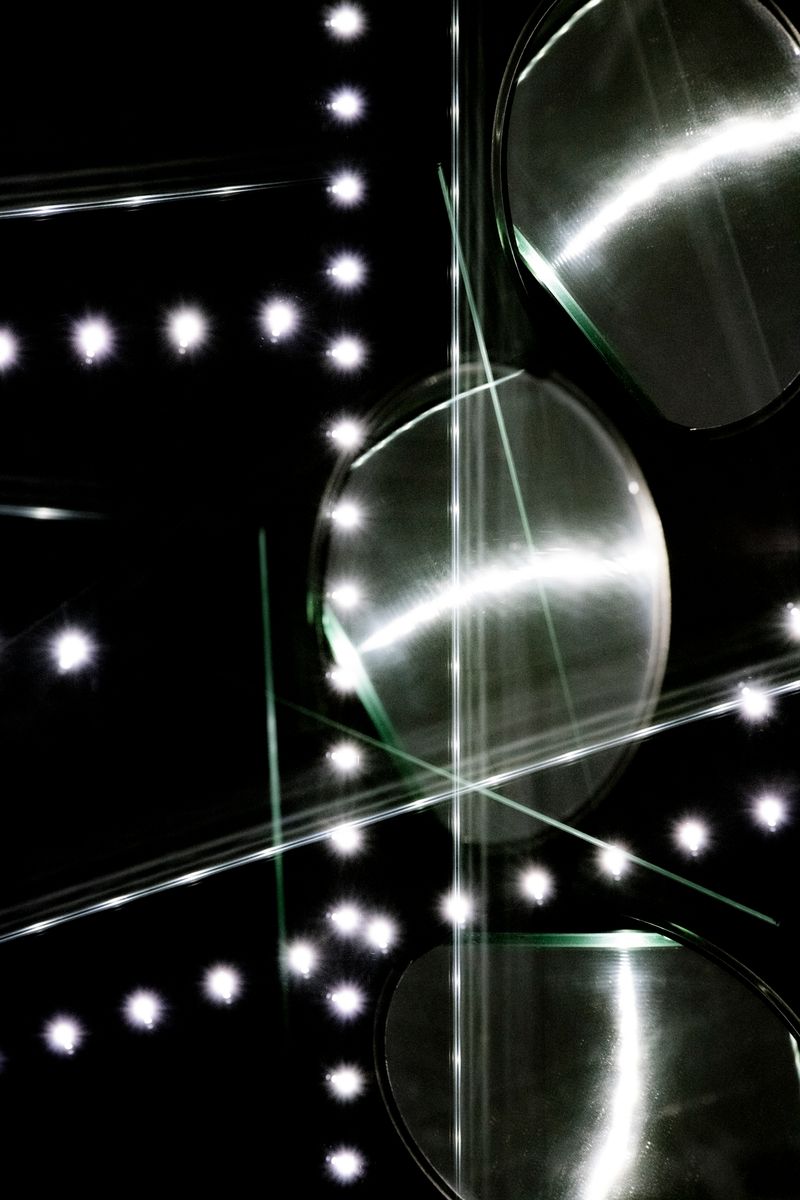 © Rafael Roncato - Image from the The Wireless Anatomy of Man photography project