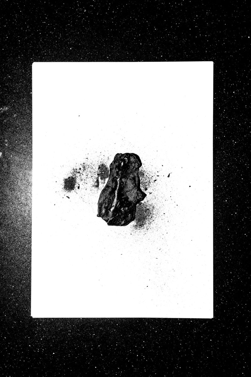 © Rafael Roncato - Image from the The Wireless Anatomy of Man photography project