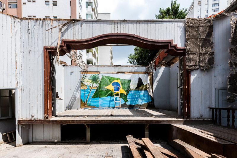 © Rafael Roncato - Image from the Tropical Trauma Misery Tour photography project