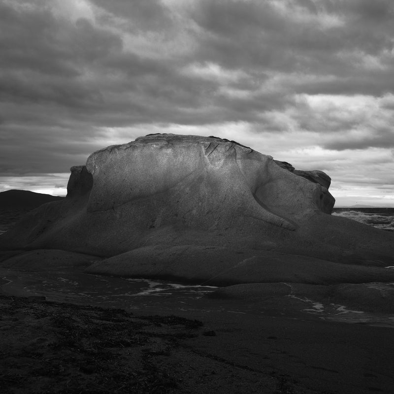 © Alexandra Riba - Image from the If this is the end of the world..I’d better hide here for tonight photography project