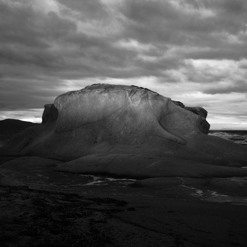 © Alexandra Riba - Image from the If this is the end of the world..I’d better hide here for tonight photography project