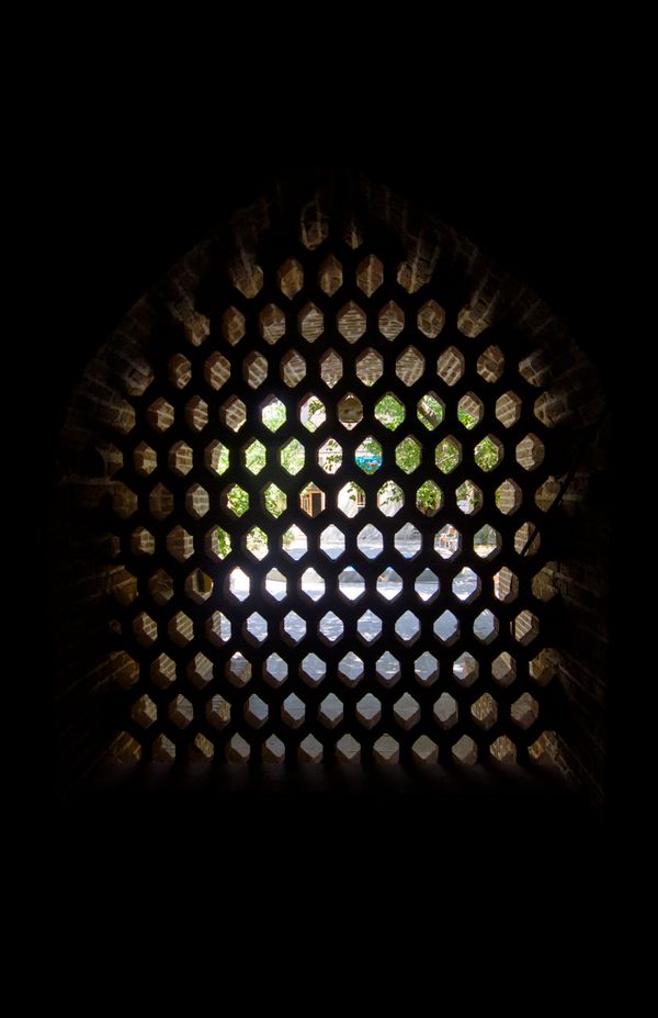 © Aslan Noorghasemi - Image from the Once upon a time, Tabriz photography project