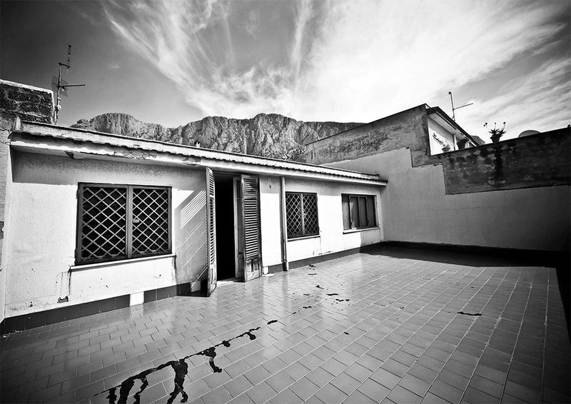 © Adelaide Di Nunzio - Image from the Architetture Criminali photography project