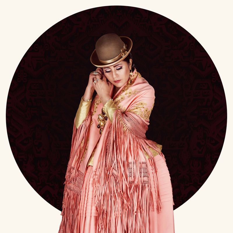© Blast Delphine - Portrait of a cholita posing in a studio in La Paz, Bolivia, March 2016