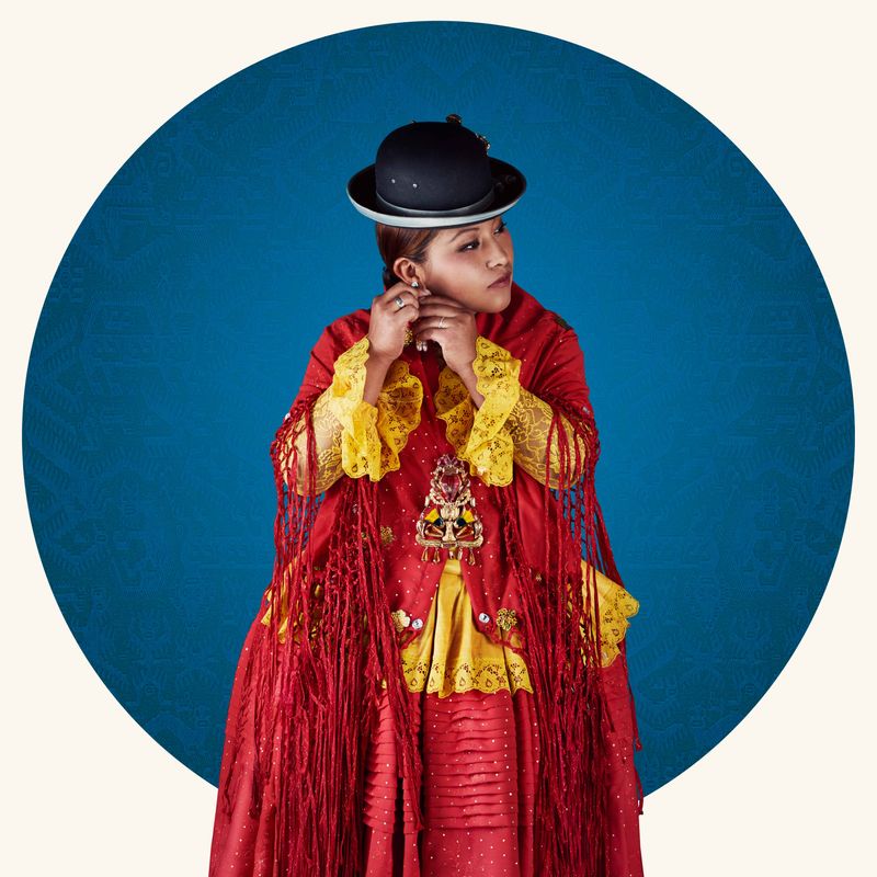 © Blast Delphine - Portrait of a cholita posing in a studio in La Paz, Bolivia, March 2016