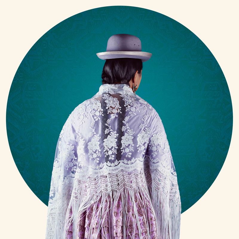 © Blast Delphine - Portrait of a cholita posing in a studio in La Paz, Bolivia, March 2016