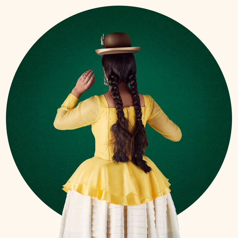 © Blast Delphine - Portrait of a cholita posing in a studio in La Paz, Bolivia, March 2016