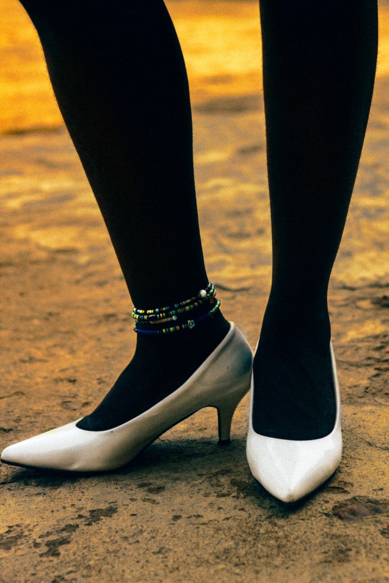 © ESSA - Ukwu'oma (Fine legs).