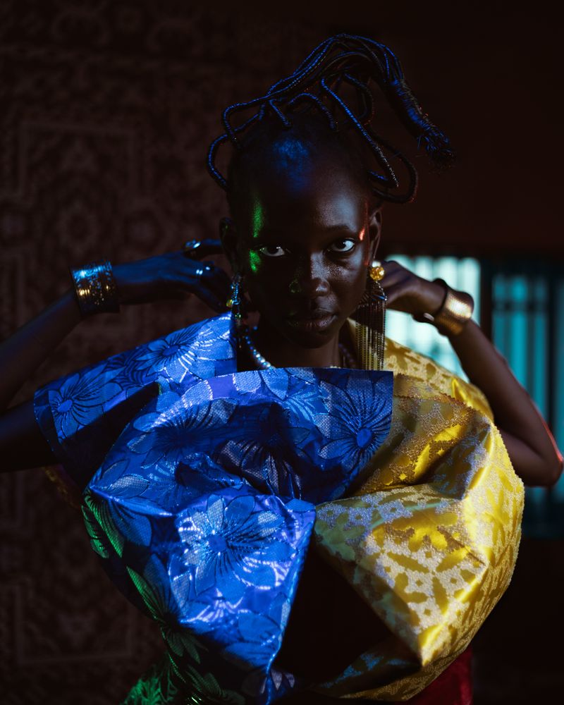 © ESSA - Mgbeke (Local Girl).