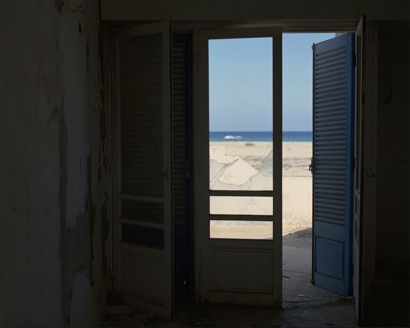 © Farida Hamak - ©Farida Hamak /Regard Sud galerie. Ruine, 2022Procédé argentique.