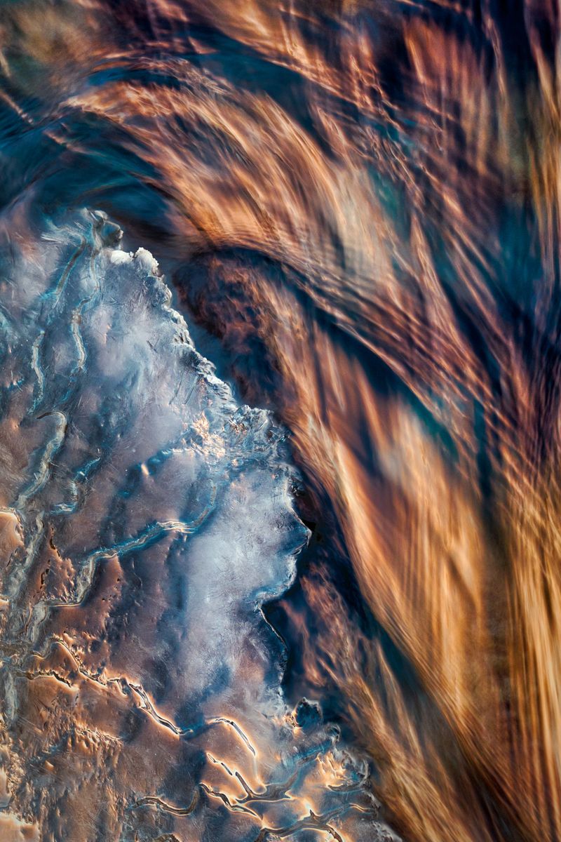 © joi@gugguson.com Gudbjargarson - Looking at the Galaxy II