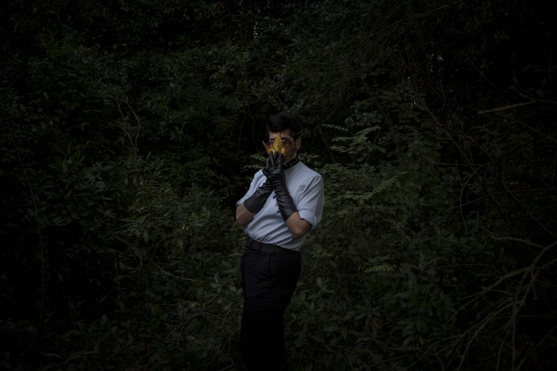 © Alice Pastorelli - While he was working in the family shop, a client started to address some racist comments at him.