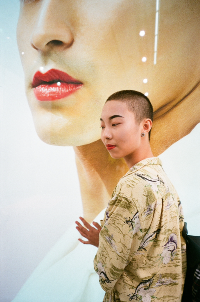 © Yu Hsuan Chang - G-Book: Shin's heada girl who loves her shaved head