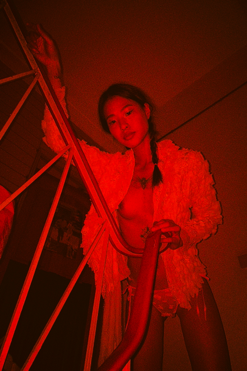© Yu Hsuan Chang - My first lady after seven years.G-Book: Jian2.0