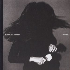 Pestka by Magdalena Wywrot