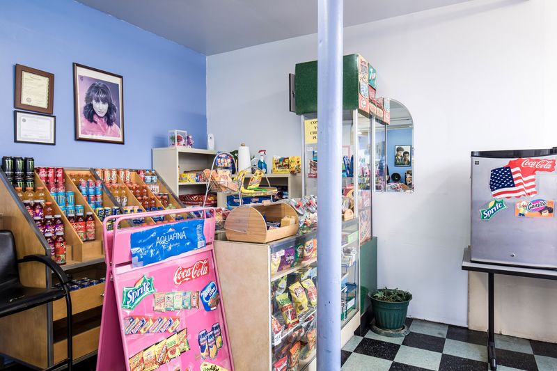 © Jonathan Michael Castillo - Martha's Unisex, Chicago (Cicero) #2 - 2017