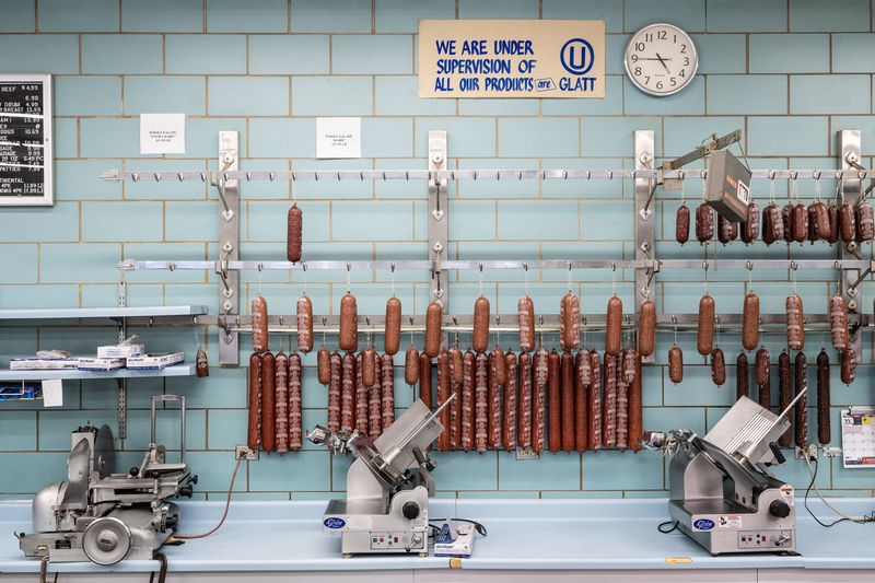 © Jonathan Michael Castillo - Romanian Kosher Sausage Co., Chicago (Rogers Park) - 2022