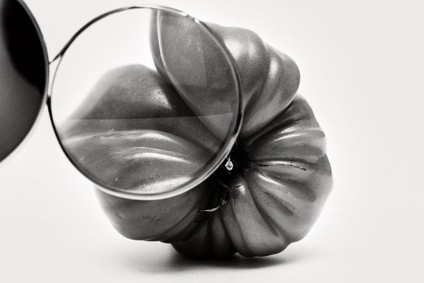 © Bella Cardim - Image from the Beyond the Body:Unraveling the Ties Between Food, Feeling, and Form photography project