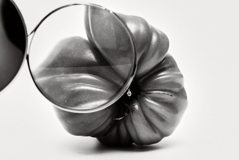 © Bella Cardim - Image from the Beyond the Body:Unraveling the Ties Between Food, Feeling, and Form photography project