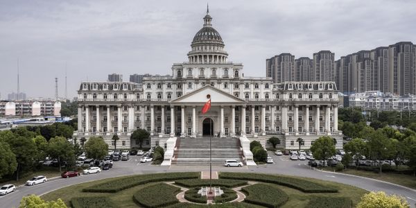 © WU GUOYONG - Image from the China's "White House" photography project