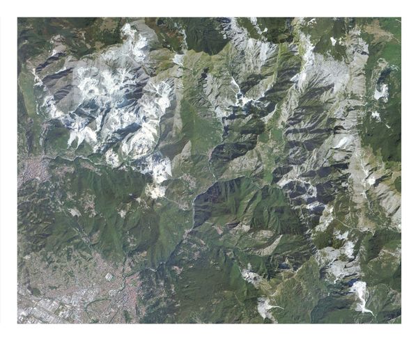 © Andrea Foligni - Image from the Apuan carbonate photography project