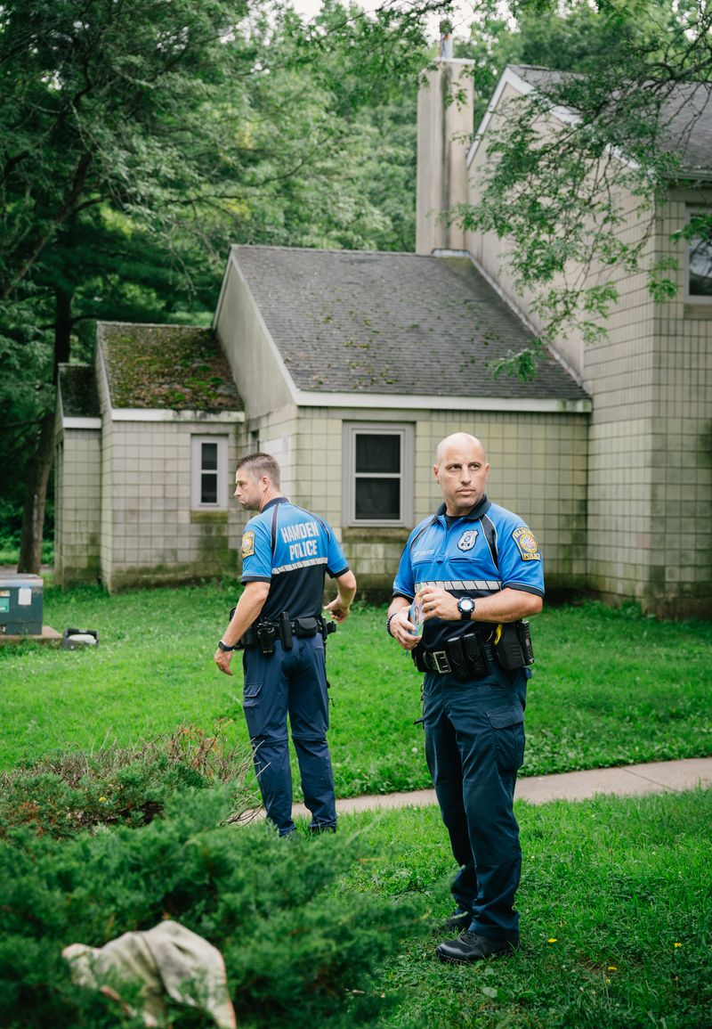 © Paola Chapdelaine - Image from the Tough Love photography project