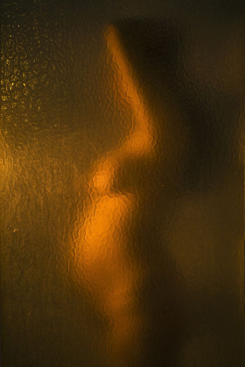 © Glorianna Ximendaz - A photograph of my pregnancy.