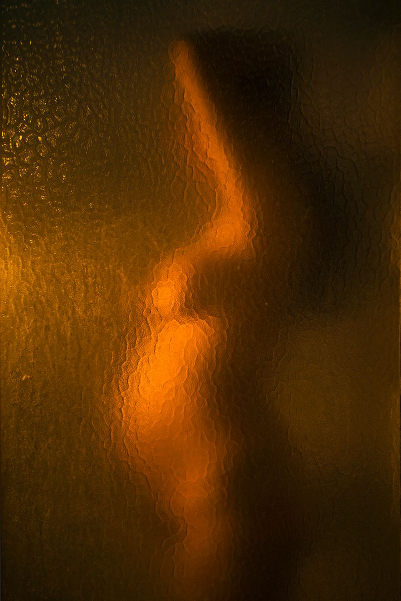 © Glorianna Ximendaz - A photograph of my pregnancy.