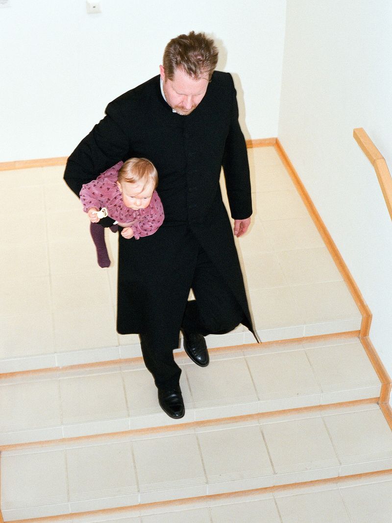 © Lydia Toivanen - Oscar and Milja at Grandmother’s Funeral, 2023