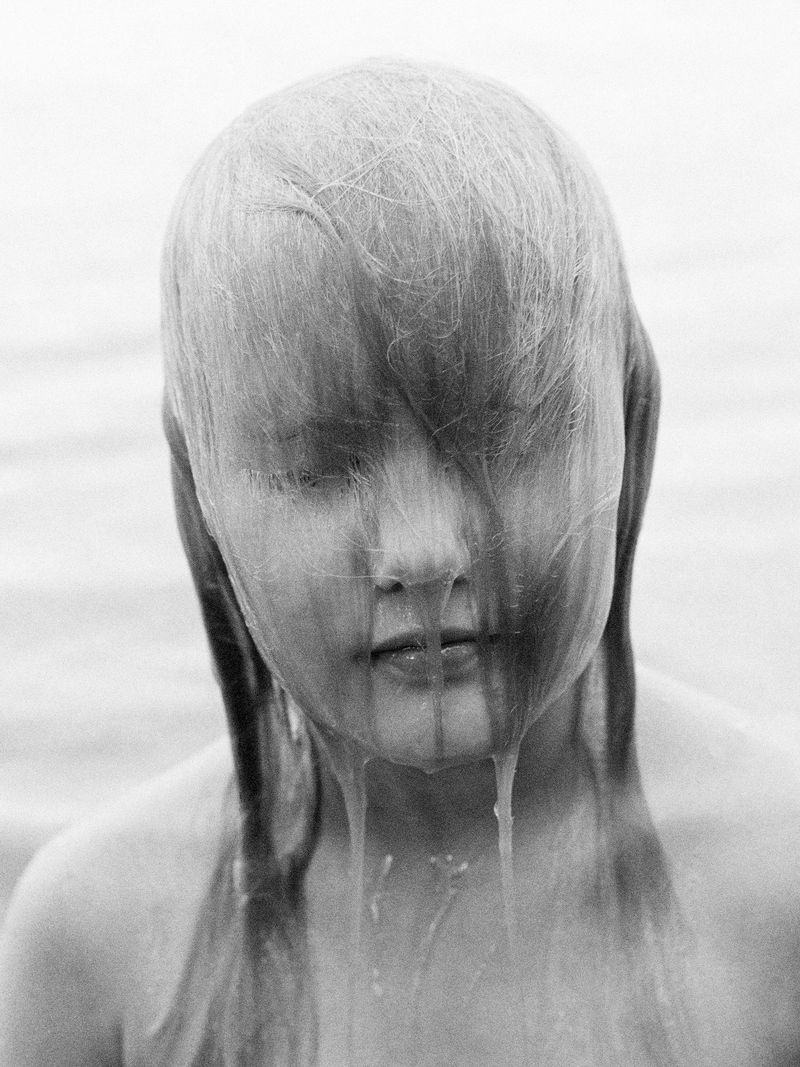 © Lydia Toivanen - Lisbeth Swimming, 2023