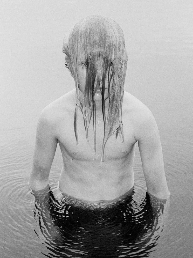 © Lydia Toivanen - Rasmus Swimming, 2023